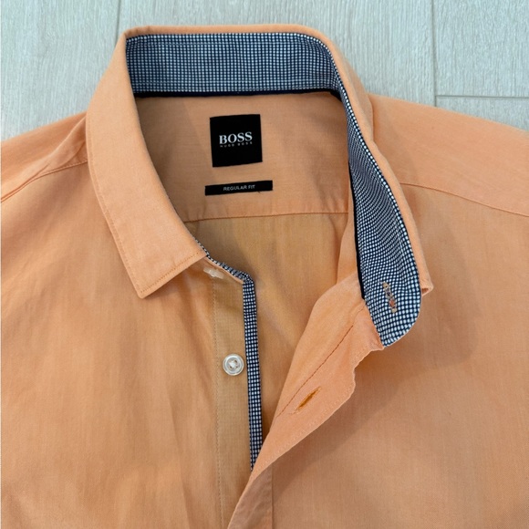 Hugo Boss Regular Fit shirt in Orange
Size: M
Original price: $178 - Picture 1 of 2